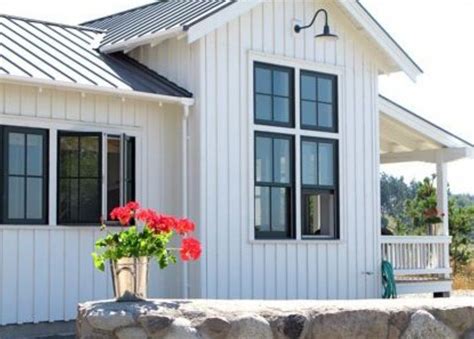 Vinly Siding for Your Village | Modern farmhouse exterior, Vinyl siding ...