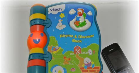 oldstreetshop: Vtech Rhyme and Discover Book