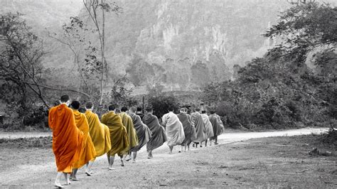 Buddhist Meditation Music: Buddhist Thai Monks Chanting for Meditation ...