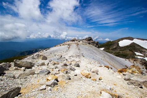 Hiking Mount Haku (白山) | Halfway Anywhere