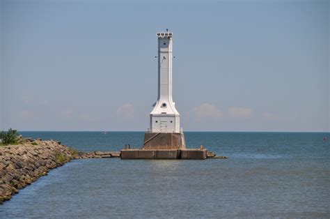 WC-LIGHTHOUSES: HURON HARBOR LIGHTHOUSE-HURON, OHIO