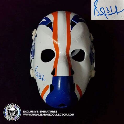 Razzall™ | GRANT FUHR SIGNED VINTAGE MASK