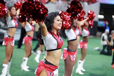 NFL Preseason Week 2 – The Atlanta Falcons Cheerleaders – Ultimate Cheerleaders