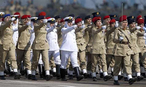 Pakistan exhibits military might on Republic Day - Pakistan - DAWN.COM