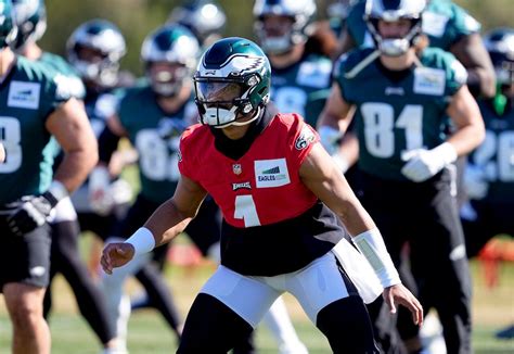 Eagles make unexpected roster moves at last minute for Super Bowl vs ...