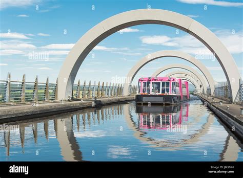 The Falkirk Wheel - boat trip at the top of the wheel Stock Photo: 150044513 - Alamy