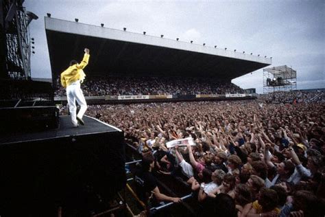 Concert: Queen live at the St. James Park, Newcastle, UK [09.07.1986 ...