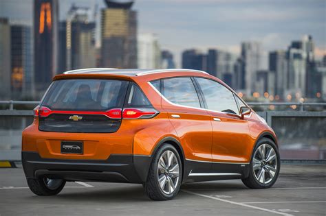 Chevrolet Bolt 2015 - фото, видео, Шевроле Болт