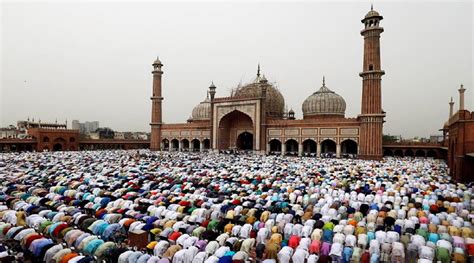 Eid-ul-Fitr 2022: As Saudi Arabia awaits the moon sighting, India gears up for celebrations ...