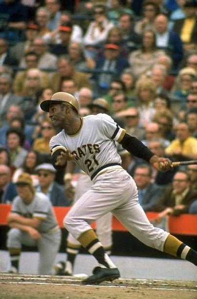 Pin by JOHN FOLEY on Roberto clemente in 2023 | Roberto clemente, Baseball players, Baseball photos