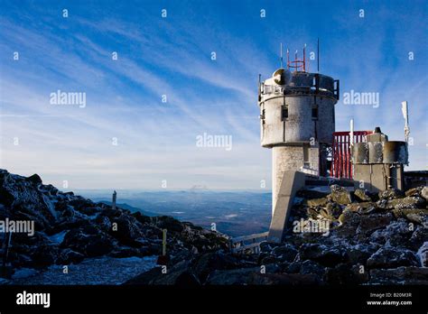 Mount washington observatory winter hi-res stock photography and images - Alamy