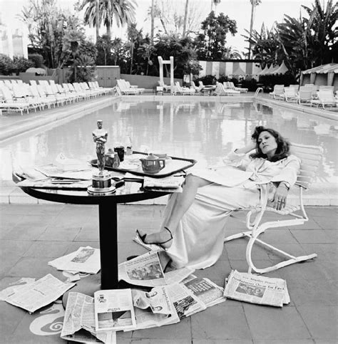 Terry O'Neill - Faye Dunaway at the Beverly Hills Hotel For Sale at 1stDibs