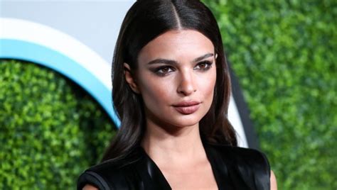 Emily Ratajkowski was caught without makeup for the first time: the ...