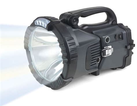 3,200 Lumens High Intensity Xenon Rechargeable Flashlight | The Green Head