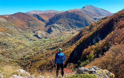 Le migliori escursioni in Abruzzo per gli appassionati di trekking