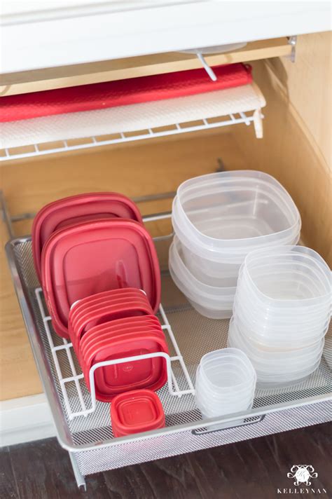 Organized-Kitchen-Cabinets-Rubbermaid-Food-Storage-Organization - The ...