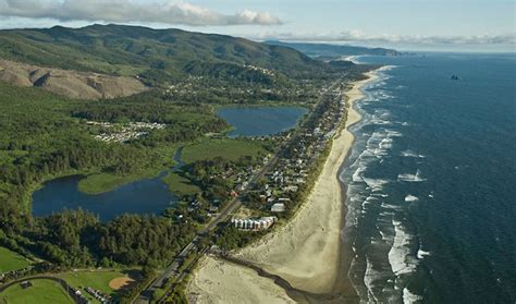 Oregon Beaches | Rockaway Beach has over 20 access points