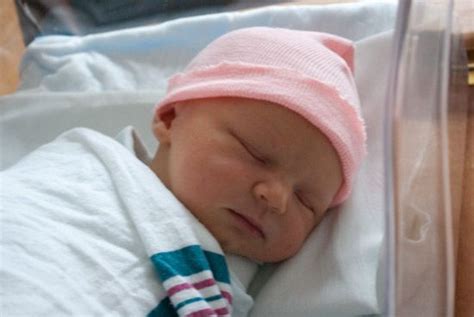 Newborn Baby Girl Hospital Pictures - Baby Viewer