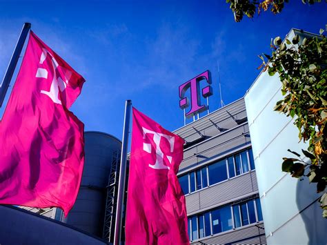 Logo and Group Headquarters | Deutsche Telekom