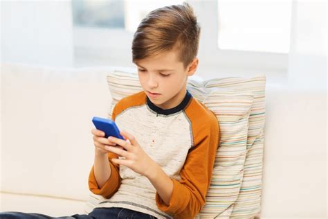 How to protect children from the negative side of social media | Suburban Mum