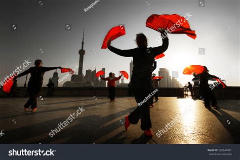 75,016 Fan Dance Images, Stock Photos & Vectors | Shutterstock