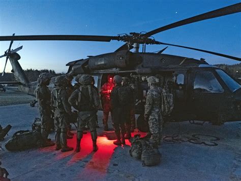 IDF, Paratroopers Brigade (35th), recon battalion and US Army 12th ...