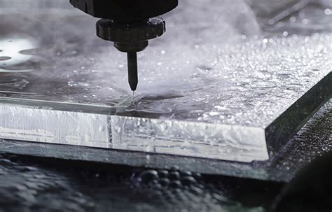 Mechanical Minds: CUTTING MATERIALS WITH WATER- WATER JET MACHINING EXPLAINED