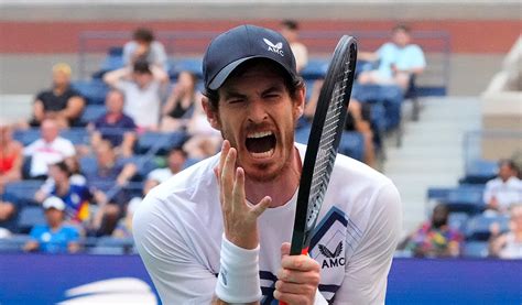 'He's cheating' - Andy Murray accuses Stefanos Tsitsipas of cheating