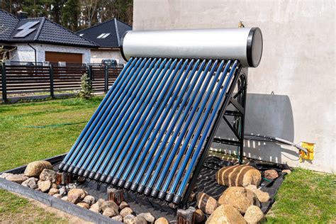 How Does a DIY Solar Water Heater Work? | Family Handyman