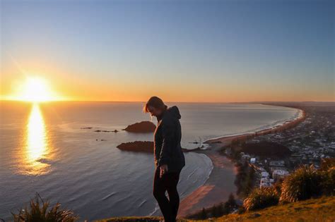 Mount Maunganui HIke: Fun Base Walk & Can't Miss Summit Climb