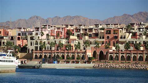 Jordan Aqaba December 10 2016: People On Stock Footage SBV-313834462 ...