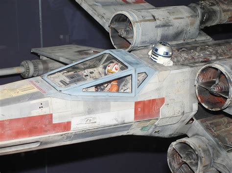 xwing-hr.jpg (2650×1988) | Star wars models, Star wars costumes, X wing