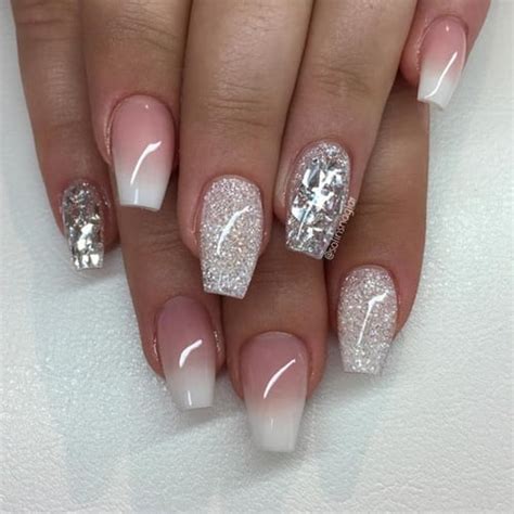 ชุดใหญ่ไฟกระพริบ Diamond Glitter Nails เทรนด์แต่งเล็บระดับหรูมาแล้ว ...