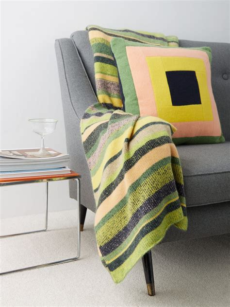 17 Best Throw Blankets to Revitalize Your Living Room | Vogue