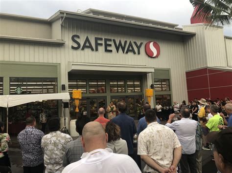 Grand Re-Opening of Expanded Lahaina Safeway Marks Mall Milestone ...