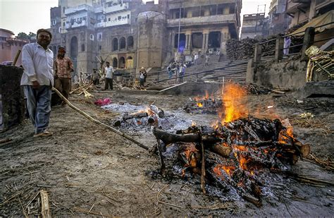 Manikarnika Ghat- Varanasi, India