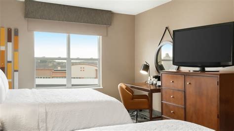 Hampton Inn and Suites Hotel in Exeter, NH