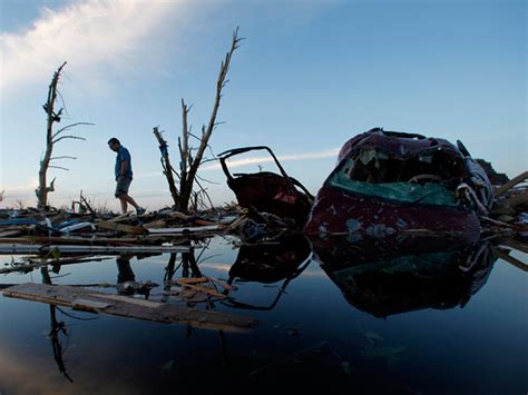 Joplin tornado aftermath - Photo 1 - CBS News