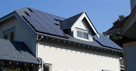 Here are the 3 biggest trends in rooftop solar and battery storage