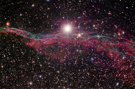 Veil Nebula Supernova Remnant Photograph by Robert Gendler/science ...