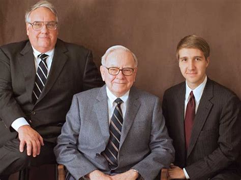 How Many Grandchildren Warren Buffett Have? Does Warren Buffett