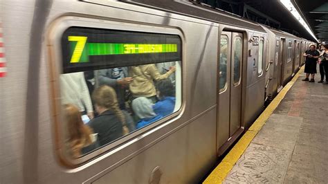 How to ride the NYC subway, tips for visitors — The Empty Nest Explorers