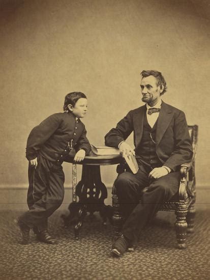 'Abraham Lincoln and his son Thomas , 1865' Photographic Print ...