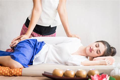 Thai massage: 5 benefits and side effects