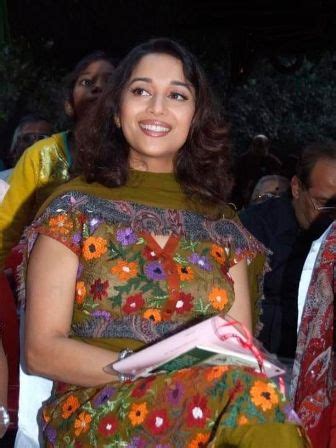 10 Best Images of Madhuri Dixit Without Makeup | Styles At Life