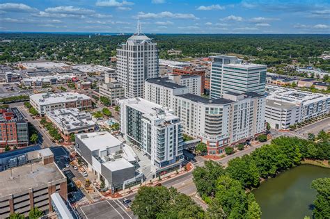 Town Center Visitors' Guide - Town Center of Virginia Beach