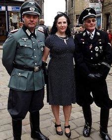 Nazi SS uniforms at Haworth 1940s event 'offensive' - BBC News