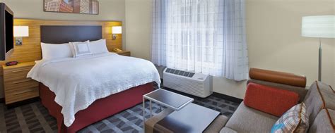 Brookfield Hotel | TownePlace Suites Milwaukee Brookfield