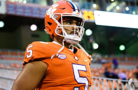 Clemson football: 5 things we want to see from D.J. Uiagalelei in late 2020