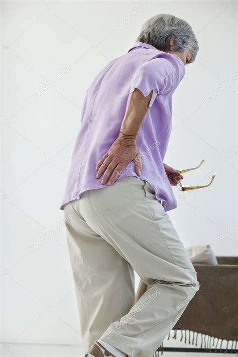 LOWER BACK PAIN IN ELDERLY PERS. — Stock Photo © imagepointfr #44397161